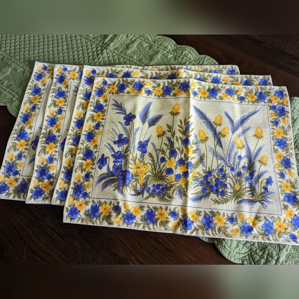 April Cornell Clover Placemats (set of 4)